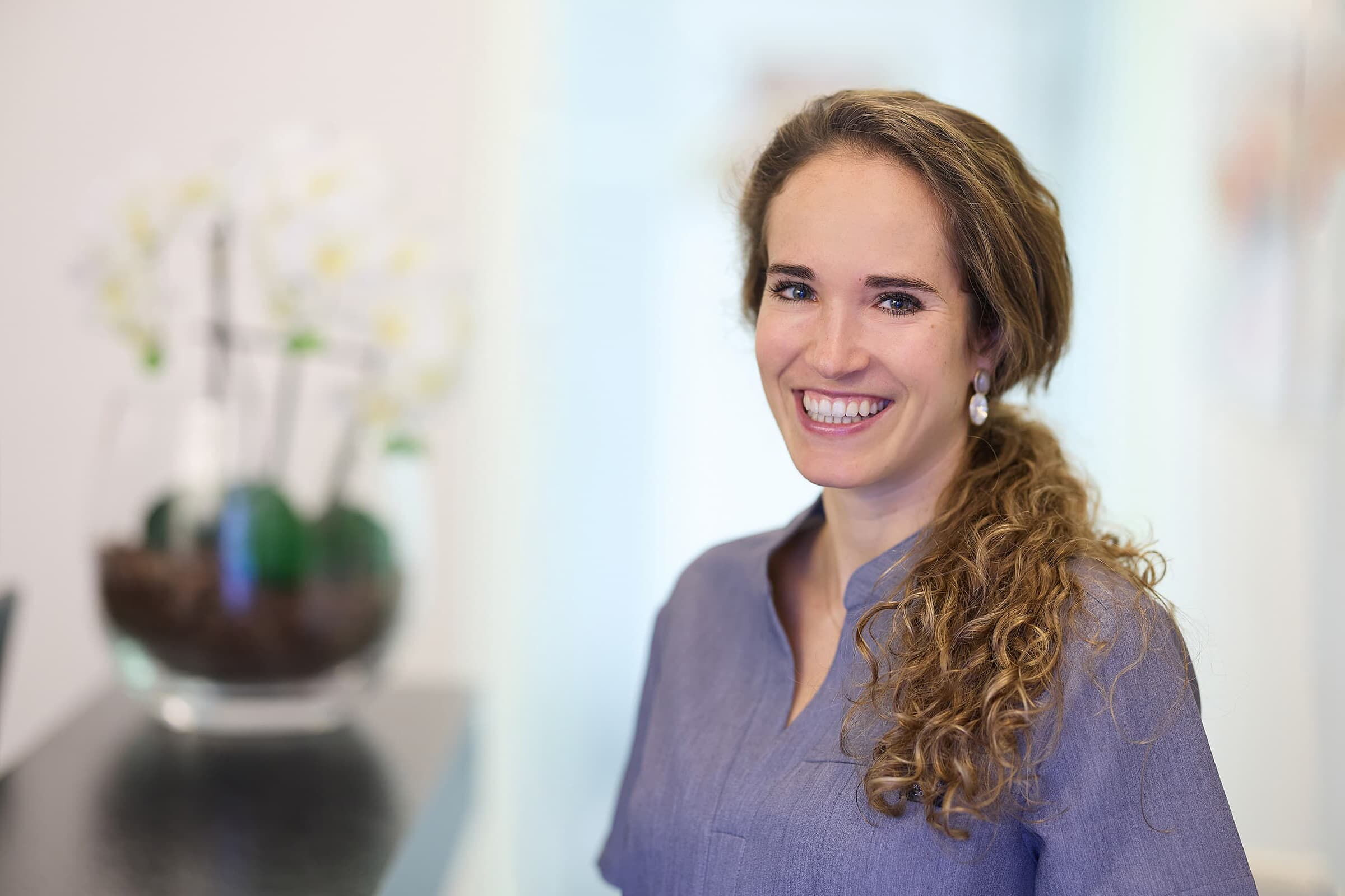 Dr. Lia Ibbels